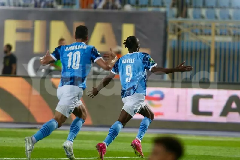 حصري: مصادر ليلا كورة تكشف عن تمديد بيراميدز لعقد ماييلي لموسم إضافي مع سعي لتمديد الفترة لاحقًا