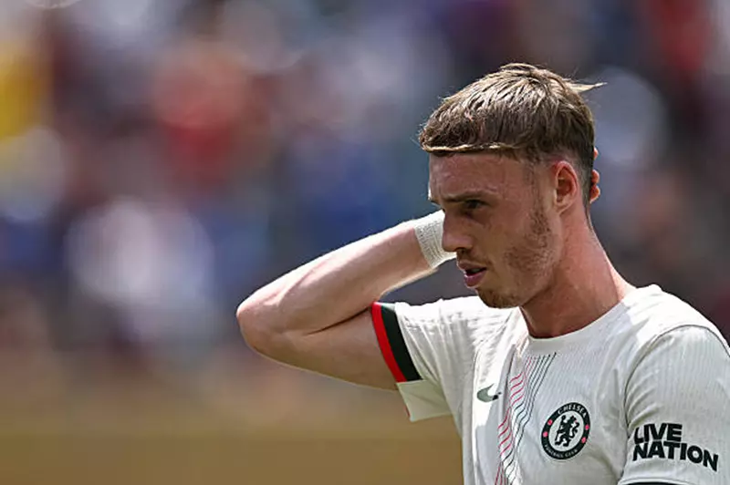 بالمر يقود تشكيلة تشيلسي في مواجهة بالميراس، وإستيفاو يلتقي بفريقه الجديد