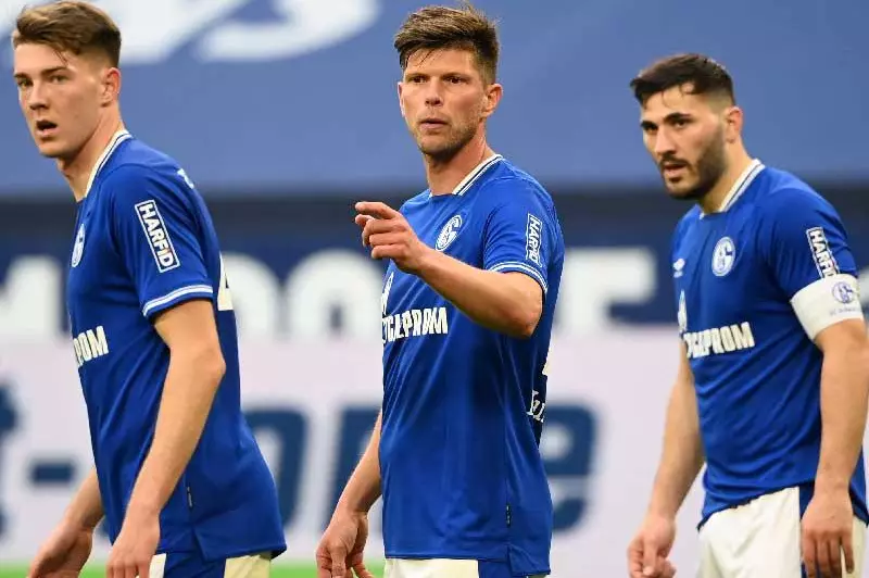 اتهامات العنصرية تلاحق لاعب شالكه في نهائي كأس ألمانيا