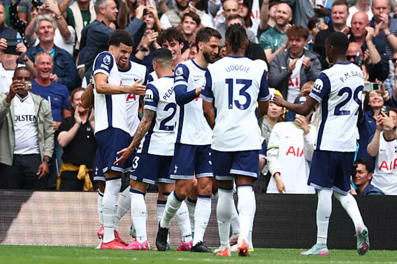 تشكيلة توتنهام في السوبر الأوروبي: تواجد سولانكي وأودوجي وغياب ستة لاعبين