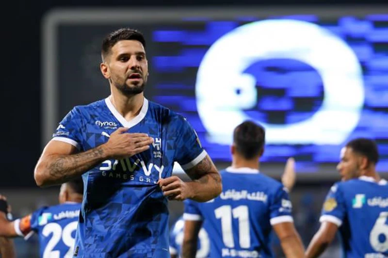 ميتروفيتش يتجاهل عرض سندرلاند للموسم القادم